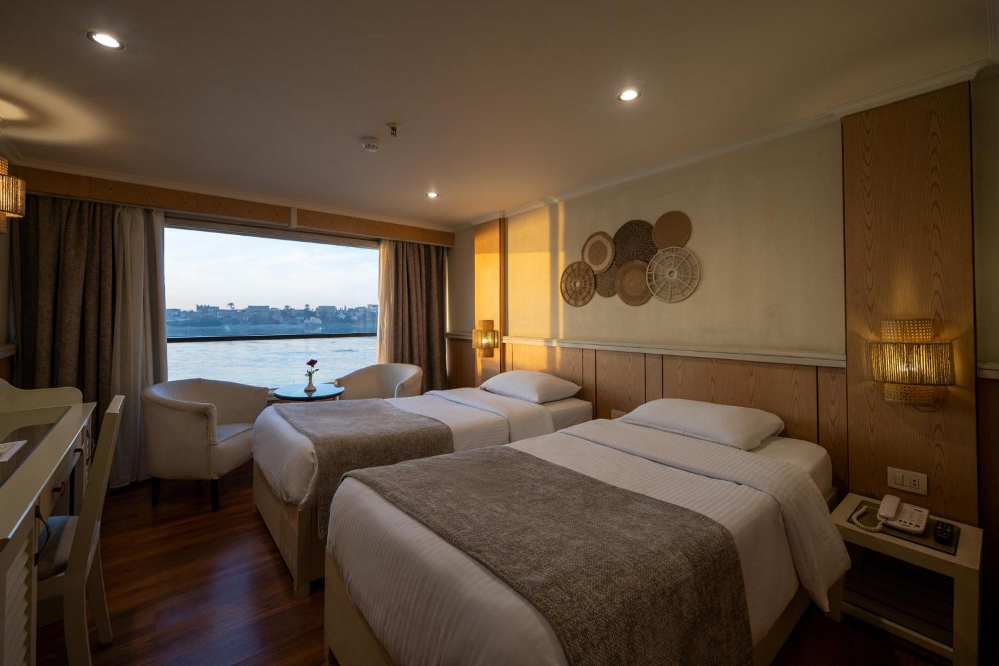 Hotel Magic I Nile Cruise Deluxe Boat The Scheduled Departure Is On Saturday For A 7-Day Nile Cruise Luxor Exterior foto